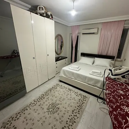 Konyaalti Guersu Denize Sifir Sahilde Full Esyali Lueks Apartman *
