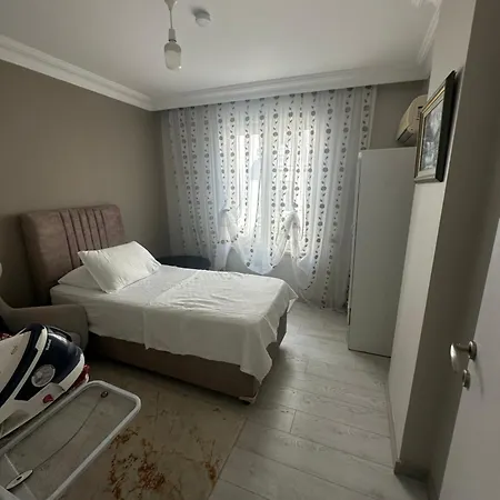 Apartman Konyaalti Guersu Denize Sifir Sahilde Full Esyali Lueks Antalya