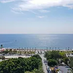 Konyaalti Guersu Denize Sifir Sahilde Full Esyali Lueks