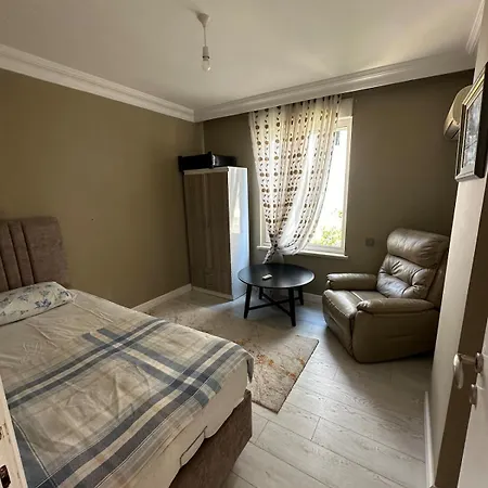 Konyaalti Guersu Denize Sifir Sahilde Full Esyali Lueks Apartment Antalya