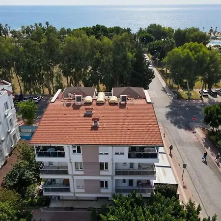 Konyaalti Guersu Denize Sifir Sahilde Full Esyali Lueks Apartment