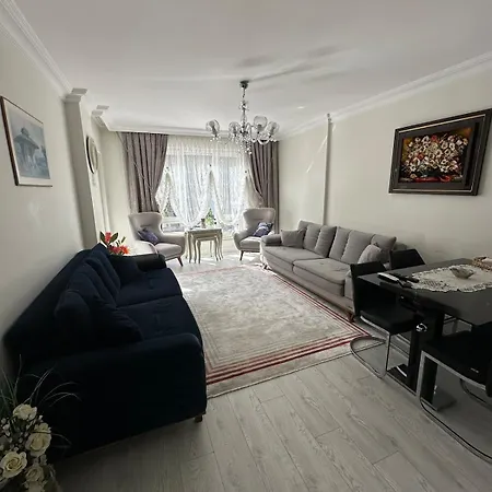 Apartment Konyaalti Guersu Denize Sifir Sahilde Full Esyali Lueks *