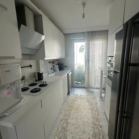 Apartment Konyaalti Guersu Denize Sifir Sahilde Full Esyali Lueks Antalya