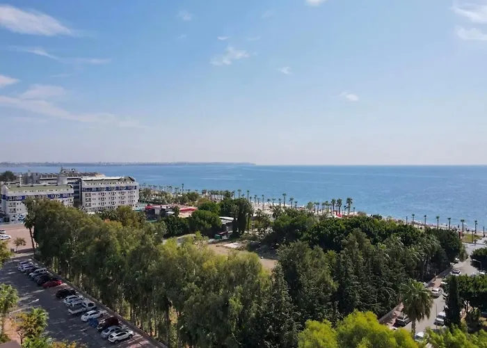 Apartment Konyaalti Guersu Denize Sifir Sahilde Full Esyali Lueks
