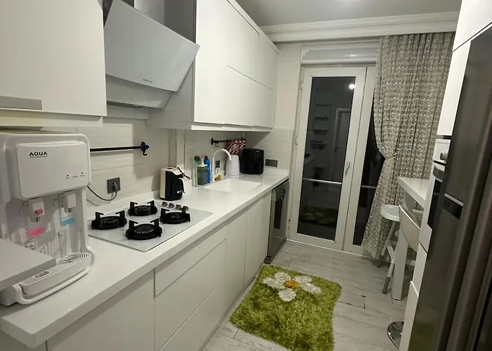 Apartment Konyaalti Guersu Denize Sifir Sahilde Full Esyali Lueks