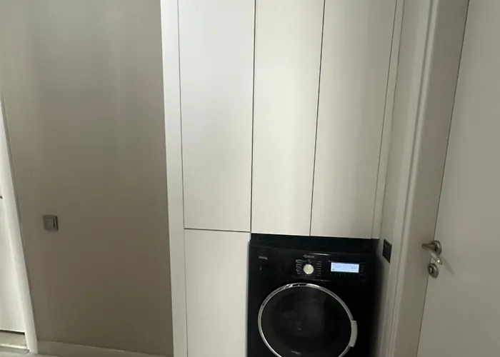 Konyaalti Guersu Denize Sifir Sahilde Full Esyali Lueks Apartment