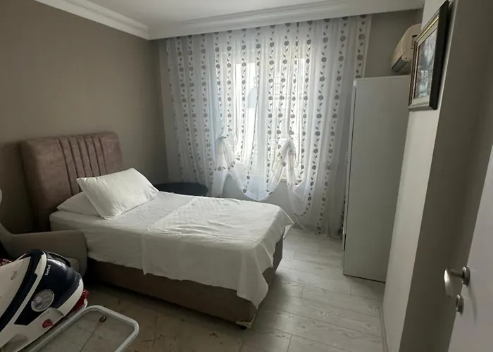 Lejlighed Konyaalti Guersu Denize Sifir Sahilde Full Esyali Lueks Antalya