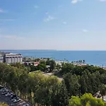 Apartamento Konyaalti Guersu Denize Sifir Sahilde Full Esyali Lueks